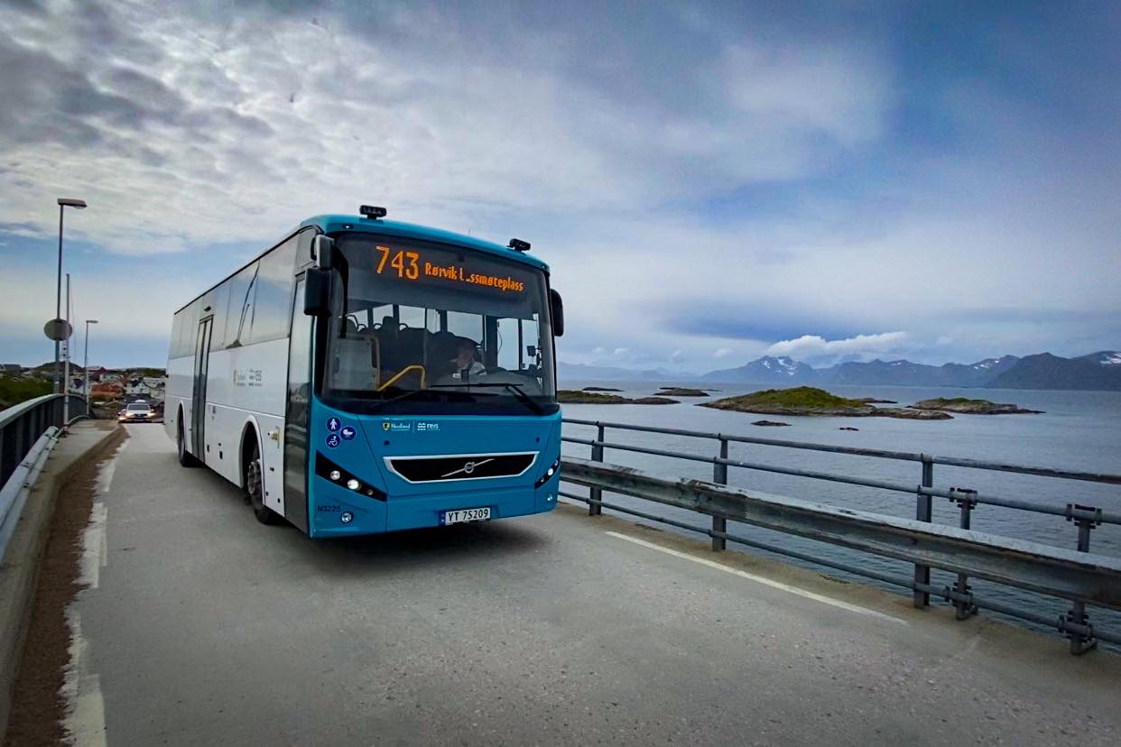 lofoten bus