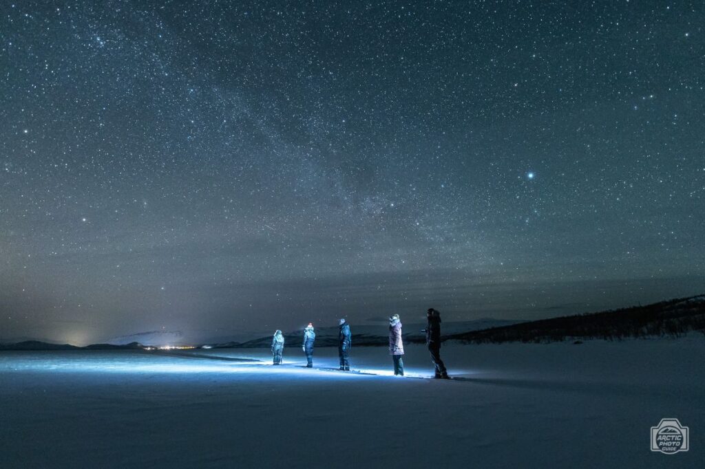 Active aurora chase by Arctic Photo Guide ©