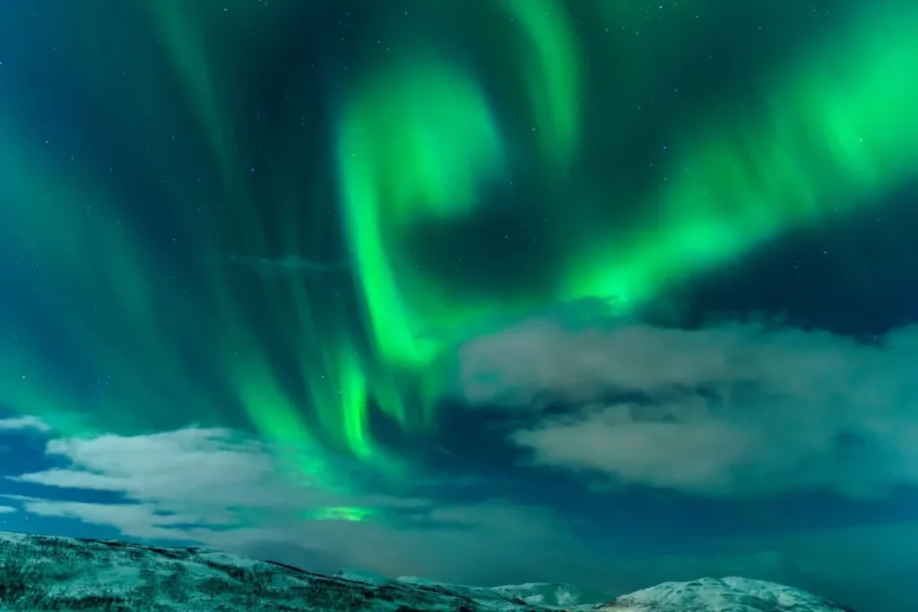 How to choose the best northern lights tour in Tromsø