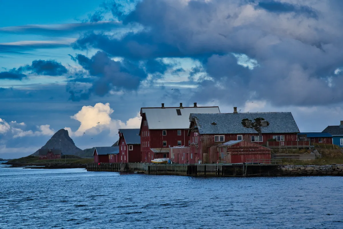 rost island in the lofoten islands_02