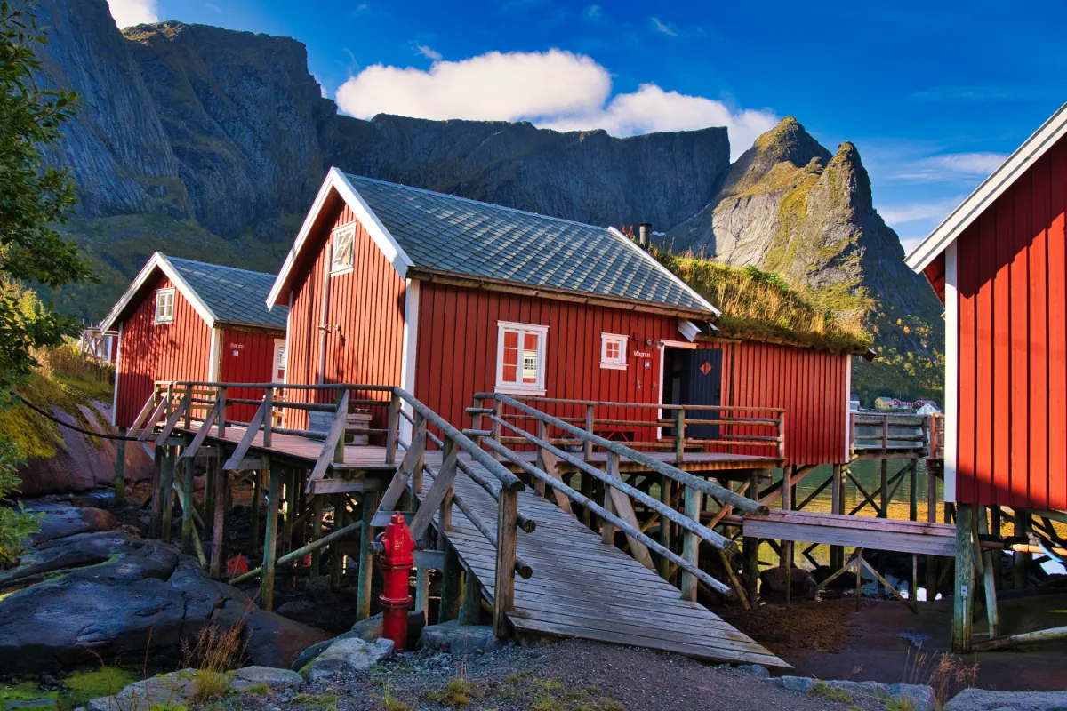 Where to stay in Lofoten: Reine rorbuer