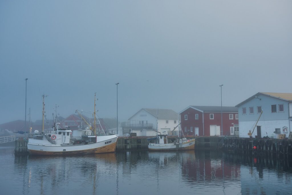 The view of Fredvang harbour after the skodde rolled in