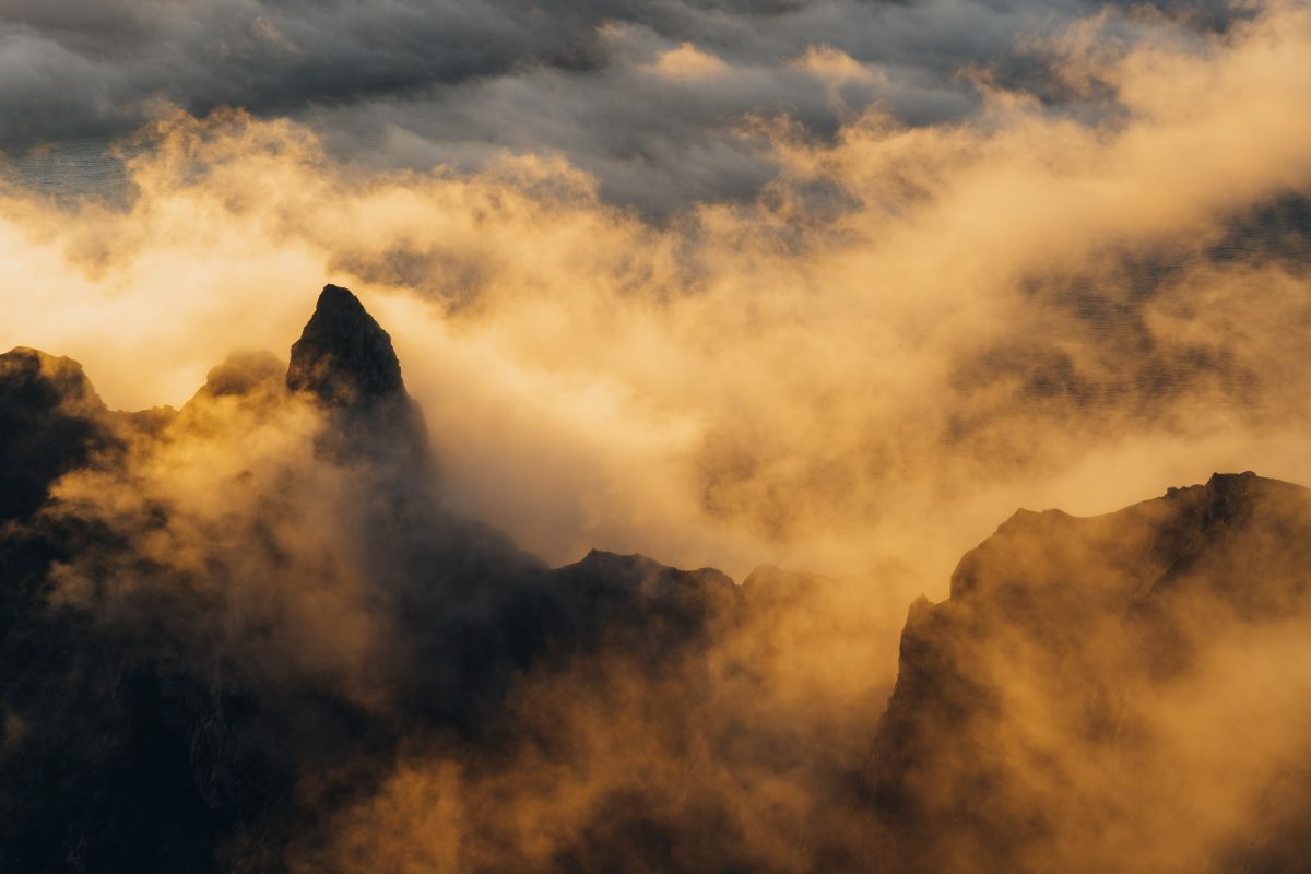 Ocean Fog Skodde in Måtinden, Vesterålen, northern Norway