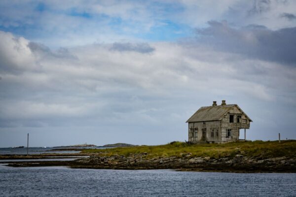 Røst Island: A Journey to Lofoten's Edge | Guide to Lofoten