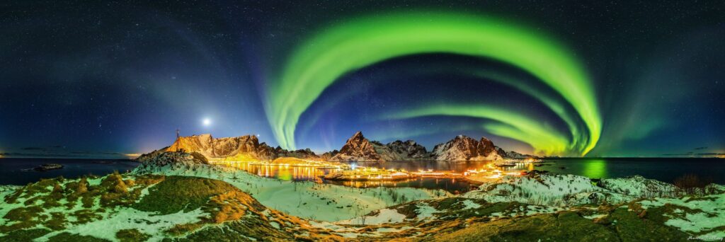 Northern lights in Reine, Lofoten. 360degrees picture taken by Martin Kulhavy