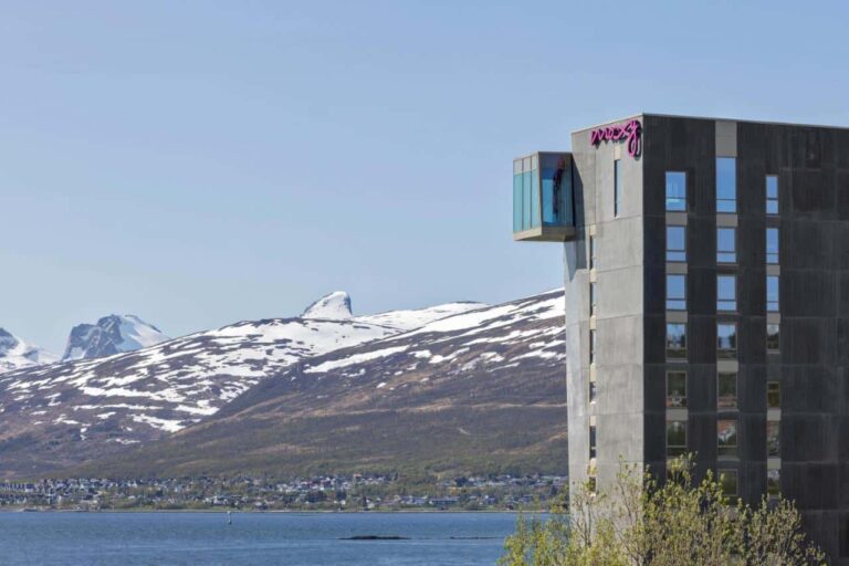 Best mid range hotels in Tromso_Moxy Tromso_1