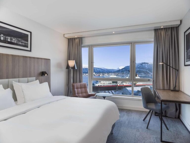best luxury hotels in Tromso_radisson blu_3
