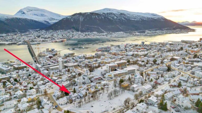 where to stay in tromso on budget- hostel accommodation-Aurora Friends_11