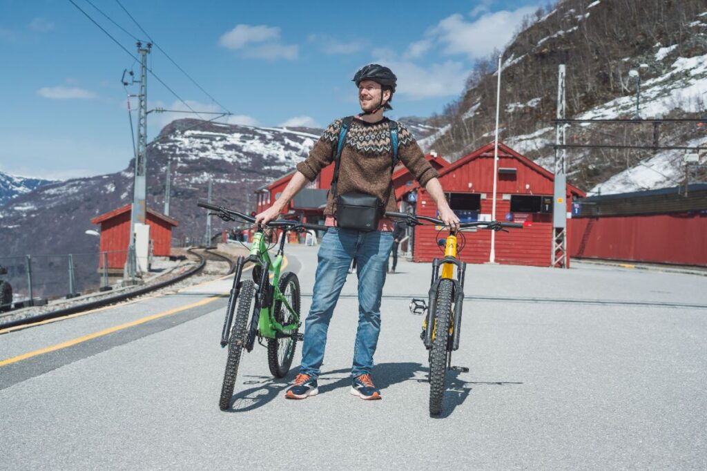 Biking from Myrdal to Flåm