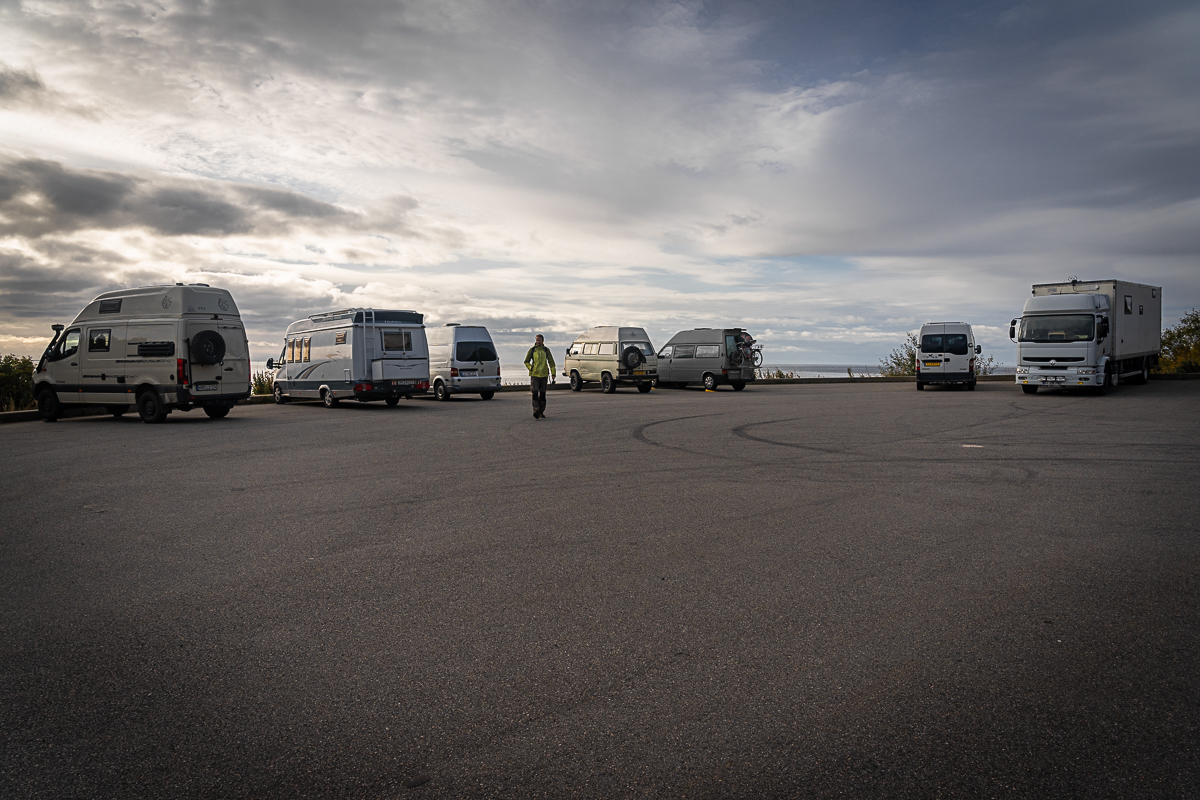 Free parking for Reinebringen at Steffenakken by Djupfjorden