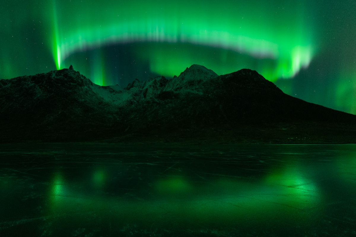 November - best month for seeing the northern lights in Tromso? Photo by Oli Jennings from Northbound