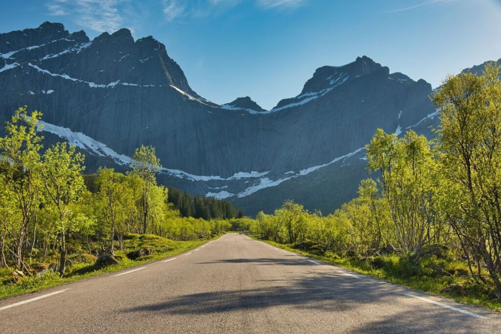 Best of western Lofoten: Photography and Sightseeing tour from Reine