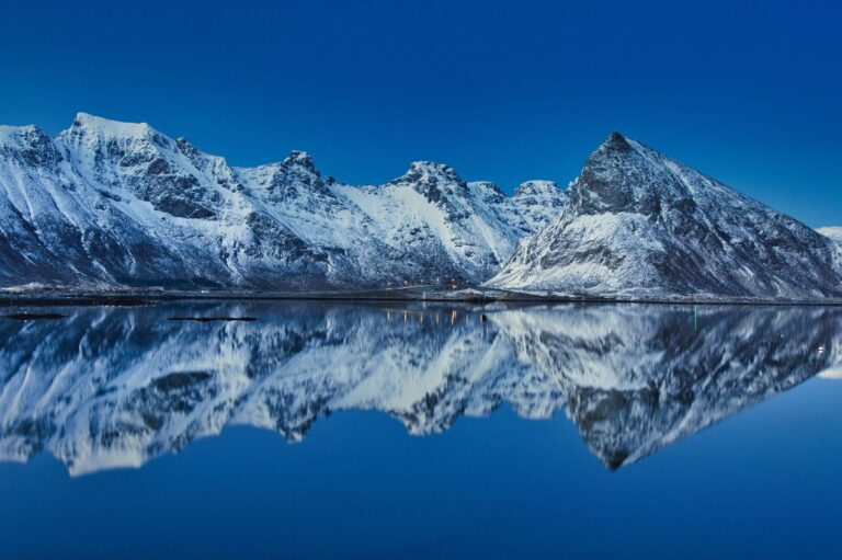 Best of western Lofoten: Photography and Sightseeing tour from Reine