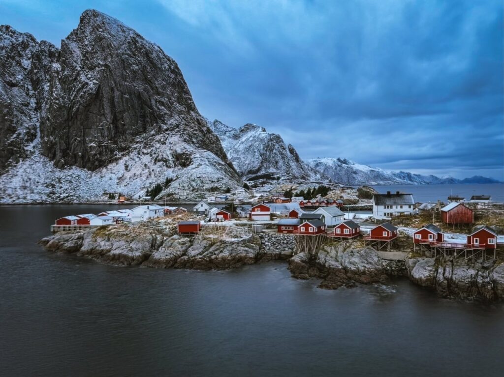 Guide to Lofoten tour Sightseeing from Svolvaer to Reine Hamnoy A 6