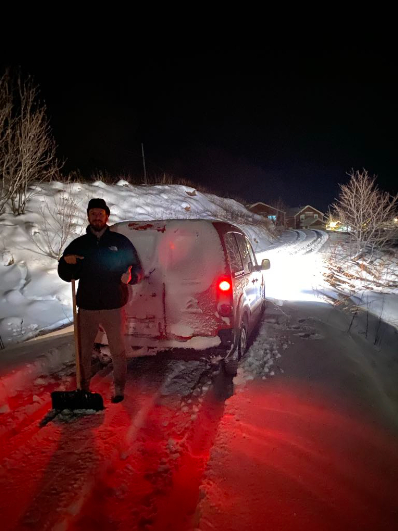 Winter driving in Lofoten - being stucked in deep snow